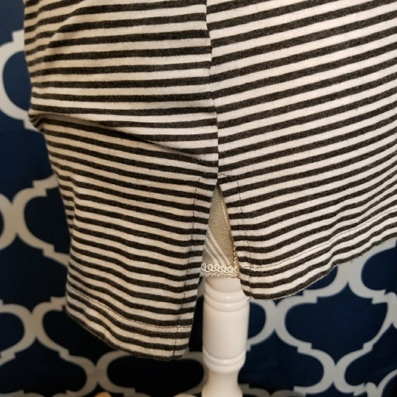 🌻🌺🌻OLD NAVY HI-LOW TANK!! - Picture 4 of 6